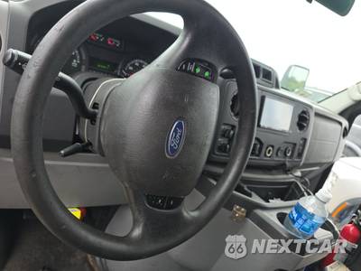 2011 Ford Super Duty E-450 Cutaway DRW - zdjęcie 10 z 45 - miniatura