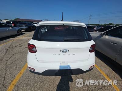 2025 Hyundai Venue SEL - zdjęcie 5 z 23 - miniatura