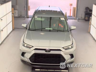 2025 Toyota Grand Highlander XLE - zdjęcie 2 z 48 - miniatura