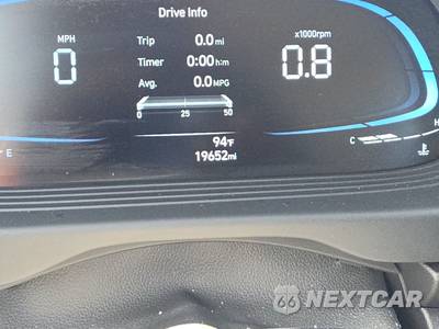 2025 Hyundai Venue SEL - zdjęcie 12 z 22 - miniatura