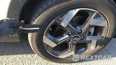 2025 Hyundai Venue SEL - zdjęcie 20 z 27 - miniatura