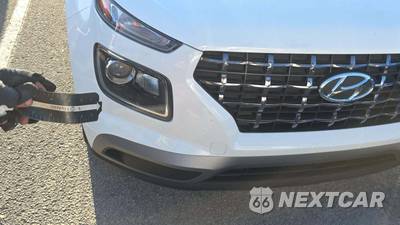 2025 Hyundai Venue SEL - zdjęcie 19 z 27 - miniatura