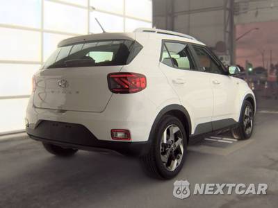 2025 Hyundai Venue SEL - zdjęcie 4 z 27 - miniatura