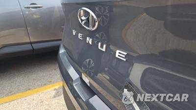 2025 Hyundai Venue SEL - zdjęcie 25 z 30 - miniatura