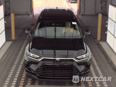 2025 Toyota Grand Highlander XLE - zdjęcie 2 z 32 - miniatura