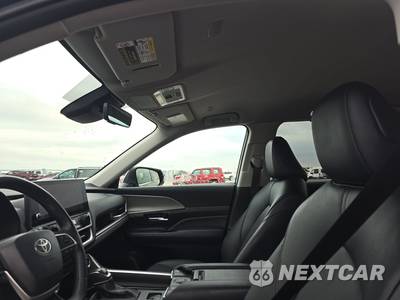 2025 Toyota Grand Highlander XLE - zdjęcie 18 z 26 - miniatura