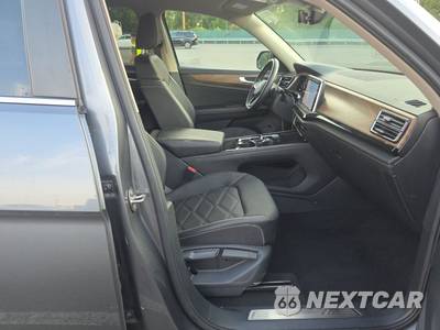 2025 Volkswagen Atlas 2.0T SE w/Technology - zdjęcie 8 z 38 - miniatura