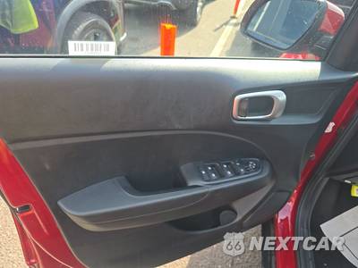 2025 Hyundai Venue SEL - zdjęcie 9 z 29 - miniatura