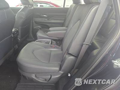 2025 Toyota Grand Highlander XLE - zdjęcie 13 z 30 - miniatura