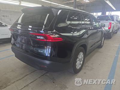 2025 Toyota Grand Highlander XLE - zdjęcie 4 z 30 - miniatura