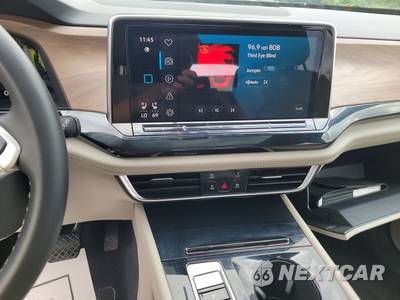 2025 Volkswagen Atlas 2.0T SE w/Technology - zdjęcie 11 z 23 - miniatura