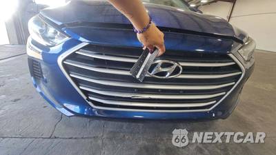 2017 Hyundai Elantra SE Sedan - zdjęcie 38 z 43 - miniatura