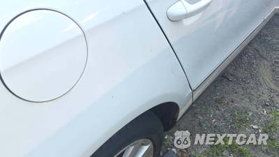 2010 Volkswagen Passat Sedan Komfort - zdjęcie 21 z 38 - miniatura