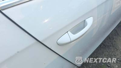 2010 Volkswagen Passat Sedan Komfort - zdjęcie 29 z 38 - miniatura