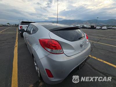 2013 Hyundai Veloster w/Black Interior - zdjęcie 6 z 46 - miniatura