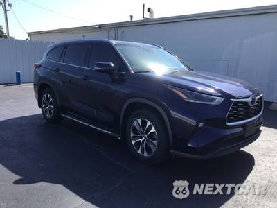2021 Toyota Highlander XLE - zdjęcie 8 z 16 - miniatura