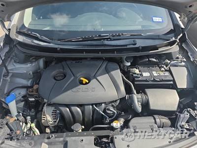 2015 Hyundai Elantra GT Hatchback - zdjęcie 18 z 27 - miniatura