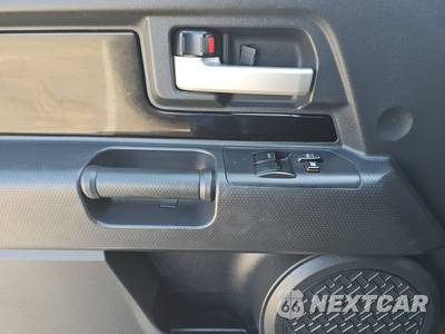 2008 Toyota FJ Cruiser w/Rear Doors - zdjęcie 9 z 51 - miniatura
