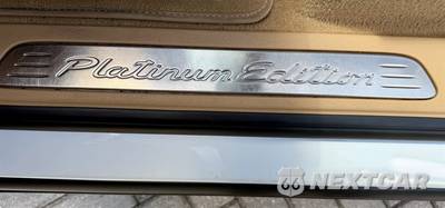 2017 Porsche Cayenne Platinum Edition - zdjęcie 31 z 42 - miniatura