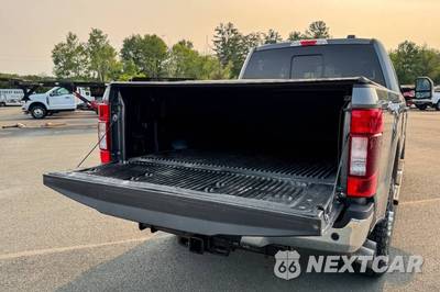 2022 Ford Super Duty F-350 Lariat Crew Cab Medium Bed - zdjęcie 19 z 45 - miniatura