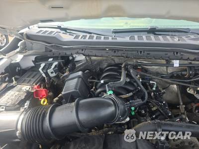 2025 Ford Super Duty F-250 XLT Crew Cab Medium Bed - zdjęcie 15 z 35 - miniatura
