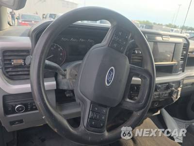 2025 Ford Super Duty F-250 XLT Crew Cab Medium Bed - zdjęcie 10 z 35 - miniatura