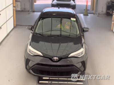 2021 Toyota C-HR LE - zdjęcie 2 z 34 - miniatura