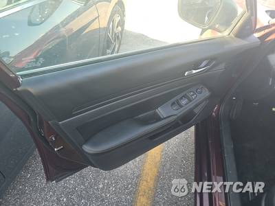 2025 Nissan Altima SV - zdjęcie 9 z 17 - miniatura