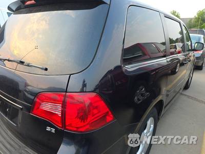 2010 Volkswagen Routan SE w/Rear Seat Entertainment & Navigation 121.2" WB - zdjęcie 4 z 19 - miniatura