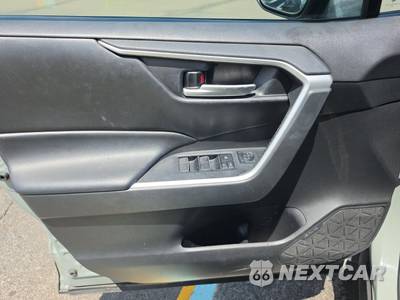 2023 Toyota RAV4 XLE - zdjęcie 9 z 23 - miniatura