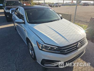 2017 Volkswagen Passat 1.8T R-Line w/Comfort Pkg - zdjęcie 3 z 17 - miniatura
