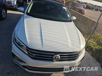2017 Volkswagen Passat 1.8T R-Line w/Comfort Pkg - zdjęcie 2 z 17 - miniatura