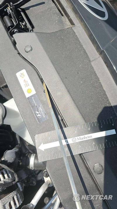 2025 Hyundai Elantra SE - zdjęcie 17 z 33 - miniatura