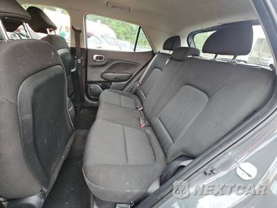 2026 Hyundai Venue SE - zdjęcie 13 z 27 - miniatura