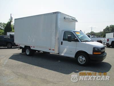 2024 Chevrolet Express 3500 Cutaway 1WT DRW - zdjęcie 3 z 34 - miniatura