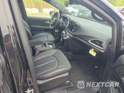 2027 Chrysler Pacifica Select 121.6" WB - zdjęcie 8 z 18 - miniatura