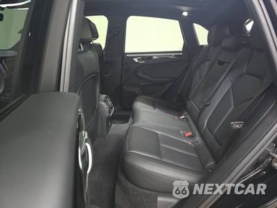 2023 Porsche Macan - zdjęcie 13 z 26 - miniatura