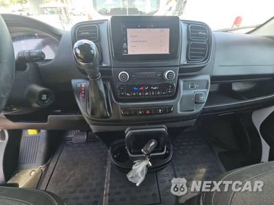 2025 Ram ProMaster 2500 Cargo Van Tradesman w/Passenger Seat Low Roof 136.0" WB - zdjęcie 11 z 34 - miniatura