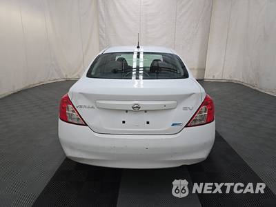 2012 Nissan Versa 1.6 SV Sedan - zdjęcie 5 z 37 - miniatura