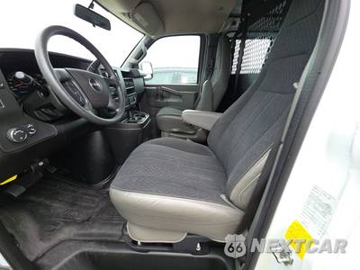 2025 GMC Savana 2500 Cargo Van 1WT 135.0" WB - zdjęcie 7 z 31 - miniatura