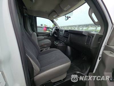 2025 GMC Savana 2500 Cargo Van 1WT 135.0" WB - zdjęcie 8 z 31 - miniatura
