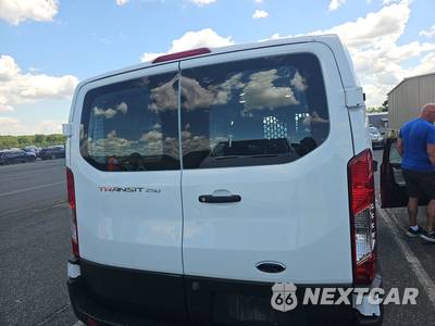2025 Ford Transit 250 Cargo Van Low Roof 130.0" WB - zdjęcie 5 z 22 - miniatura