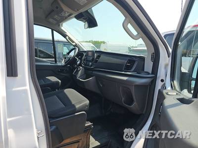 2025 Ford Transit 250 Cargo Van Low Roof 130.0" WB - zdjęcie 8 z 40 - miniatura