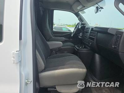 2025 Chevrolet Express 2500 Cargo Van 1WT 135.0" WB - zdjęcie 8 z 20 - miniatura