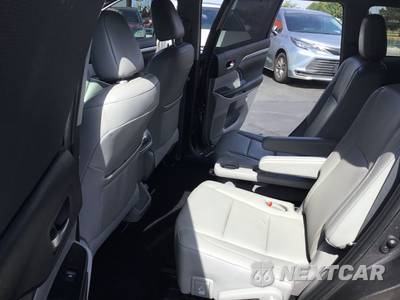 2019 Toyota Highlander Limited Platinum - zdjęcie 8 z 15 - miniatura