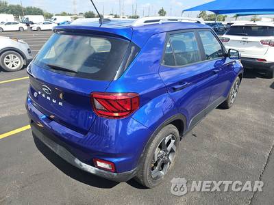 2025 Hyundai Venue SEL - zdjęcie 4 z 23 - miniatura