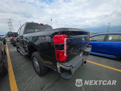 2025 Ford Super Duty F-250 Lariat Crew Cab Medium Bed - zdjęcie 6 z 27 - miniatura