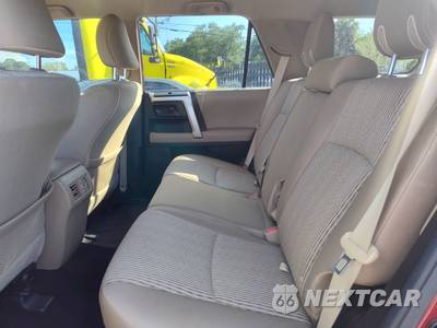 2011 Toyota 4Runner SR5 - zdjęcie 21 z 28 - miniatura
