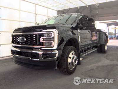 2025 Ford Super Duty F-450 LARIAT Crew Cab Long Bed DRW