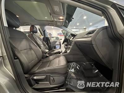 2015 Volkswagen Golf 1.8T S Hatchback w/Sunroof - zdjęcie 18 z 47 - miniatura